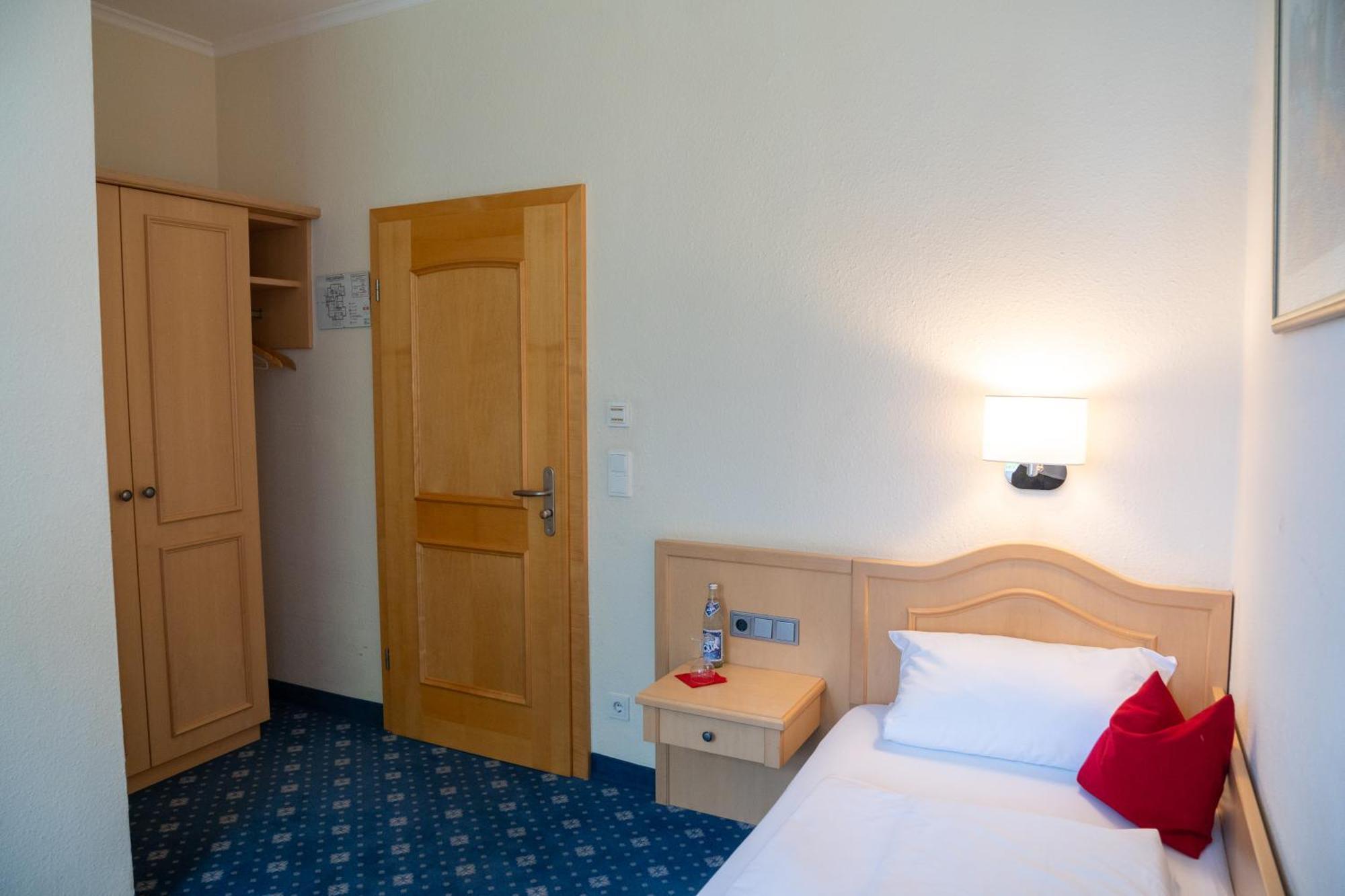 Bischofshof Braustuben Hotel Regensburg Bagian luar foto