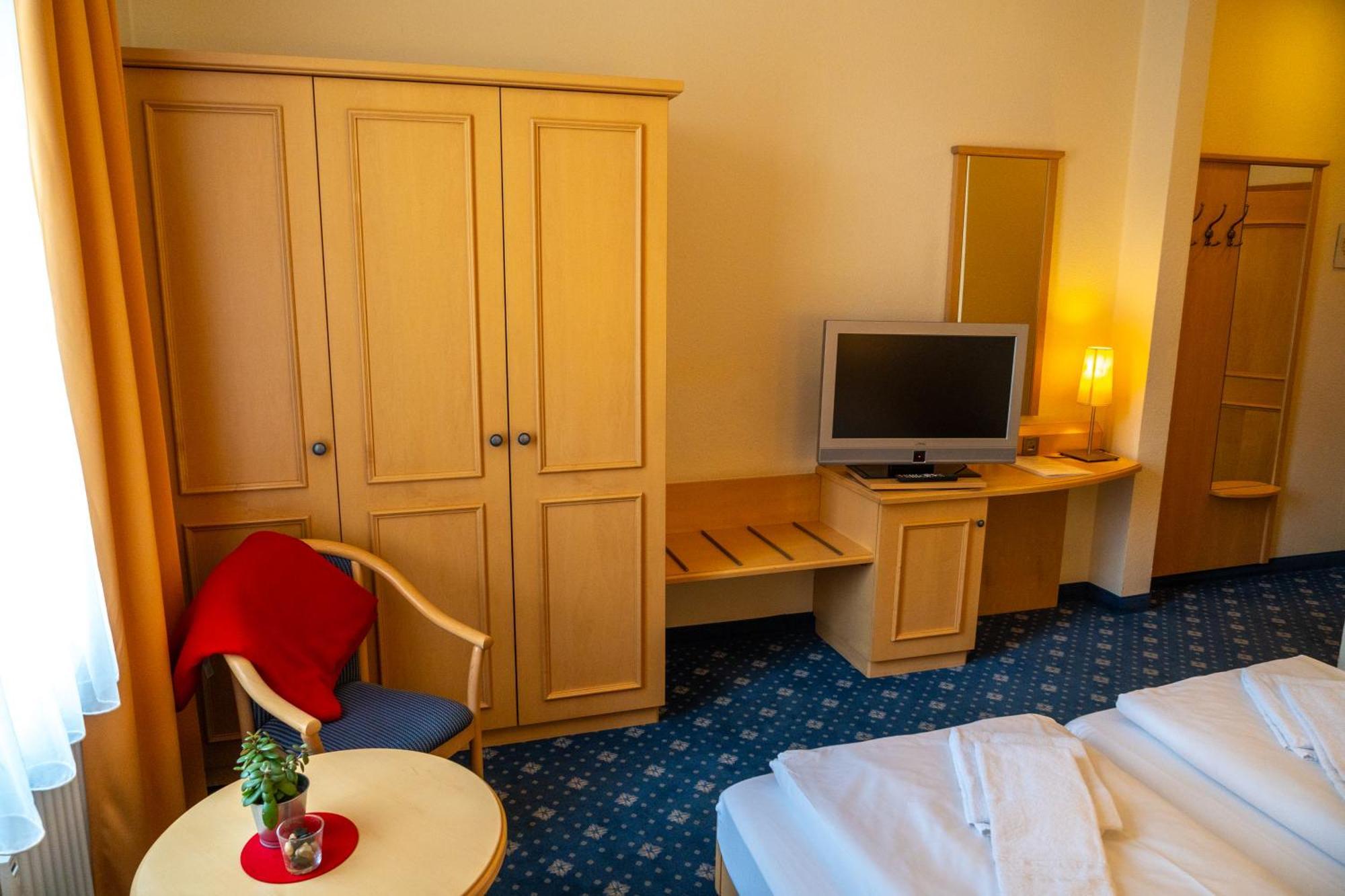 Bischofshof Braustuben Hotel Regensburg Bagian luar foto