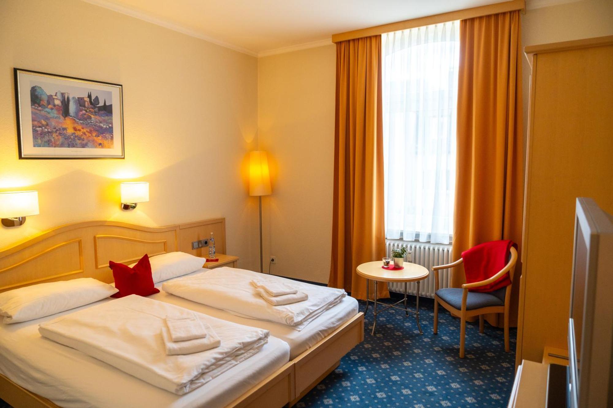 Bischofshof Braustuben Hotel Regensburg Bagian luar foto